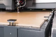 フラットベッド型レーザーカッティングシステム ELCEDE LCS evoのテーブル