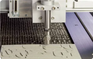 日本製図器工業が販売するエントリーレベルのウォーターラバーカッティングマシンのヘッド