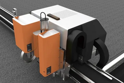 KongsbergCのツールユニット方式