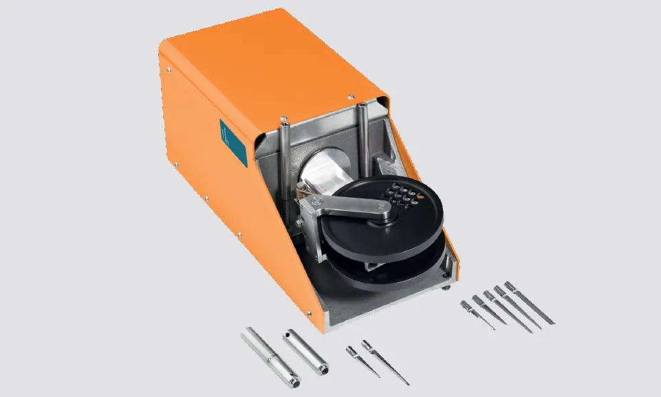 kongsbergCのフォームカッティングユニット