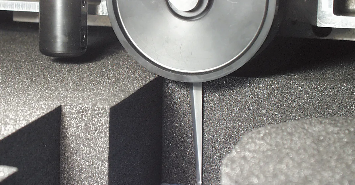 フォームヘッドでのカッティング