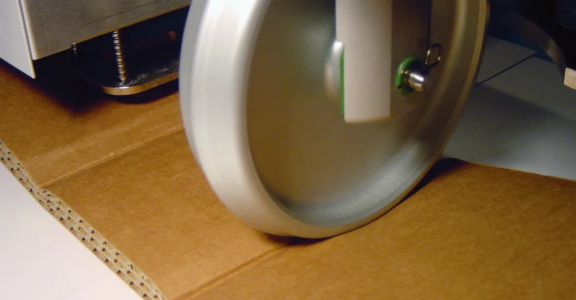 罫線を入れる様子