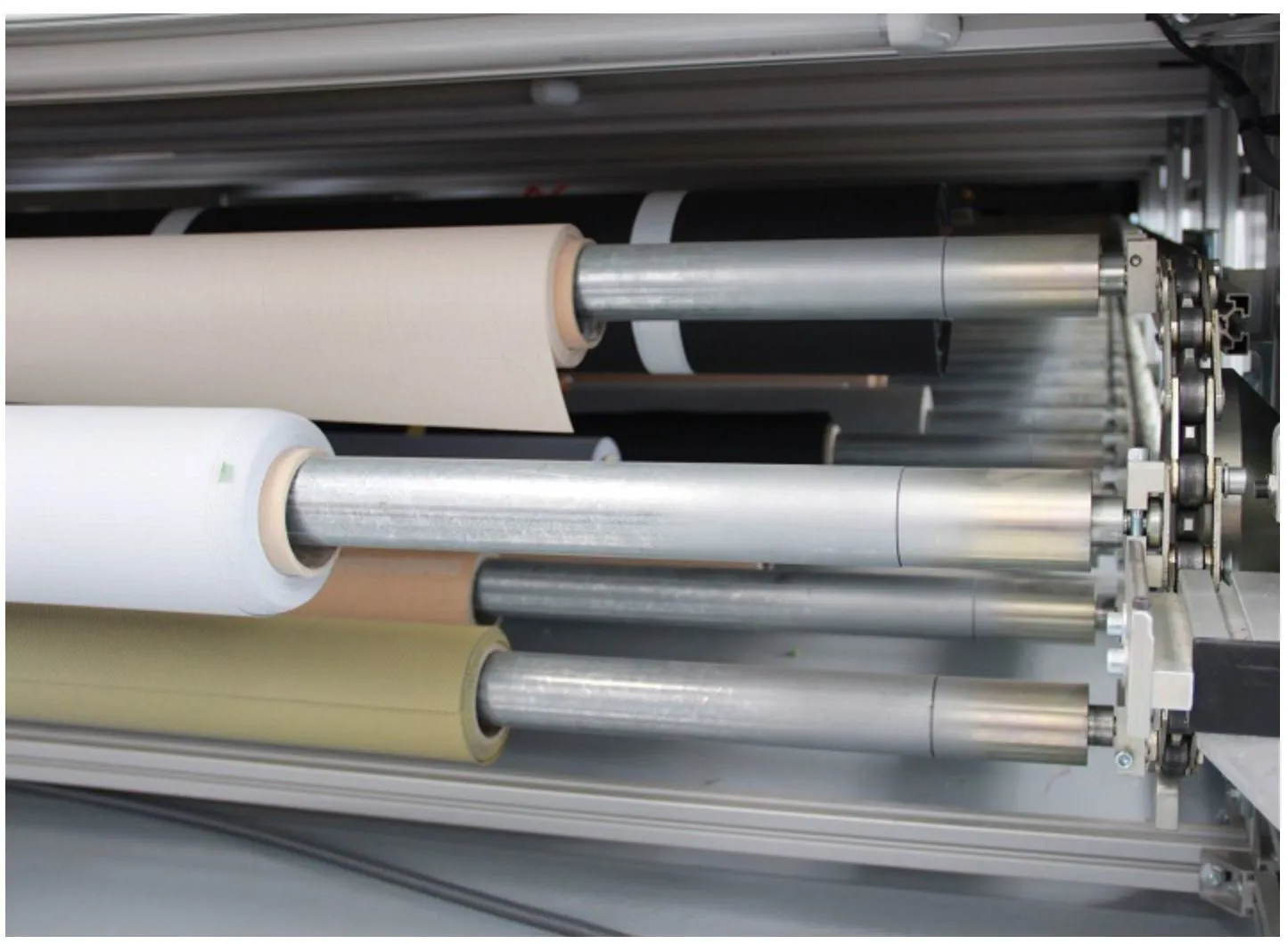 Atlas H ロールをストレージに収納