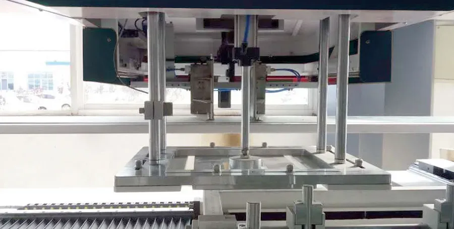 自動ピックアップ+ベルト搬送