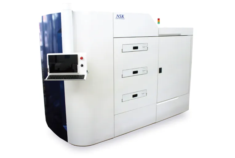 日本製図器工業階層型カッティングマシン　左斜め前から見た図