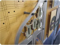 日本製図器工業が販売するELCEDEでのラバーカットの様子