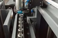 ロータリーダイボード製造用レーザーカット ELCEDE ROTAMATE proの6ポジションツールチェンジャー付きミーリングユニット QUICKMILL