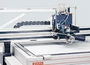 日本製図器工業が販売する高精度ウォータージェットカッティングマシン ELCEDE RUBBERMATE pro