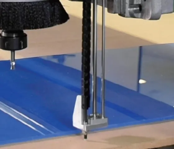 MultiCAM APEX3R evoの高さ検知・校正センサー