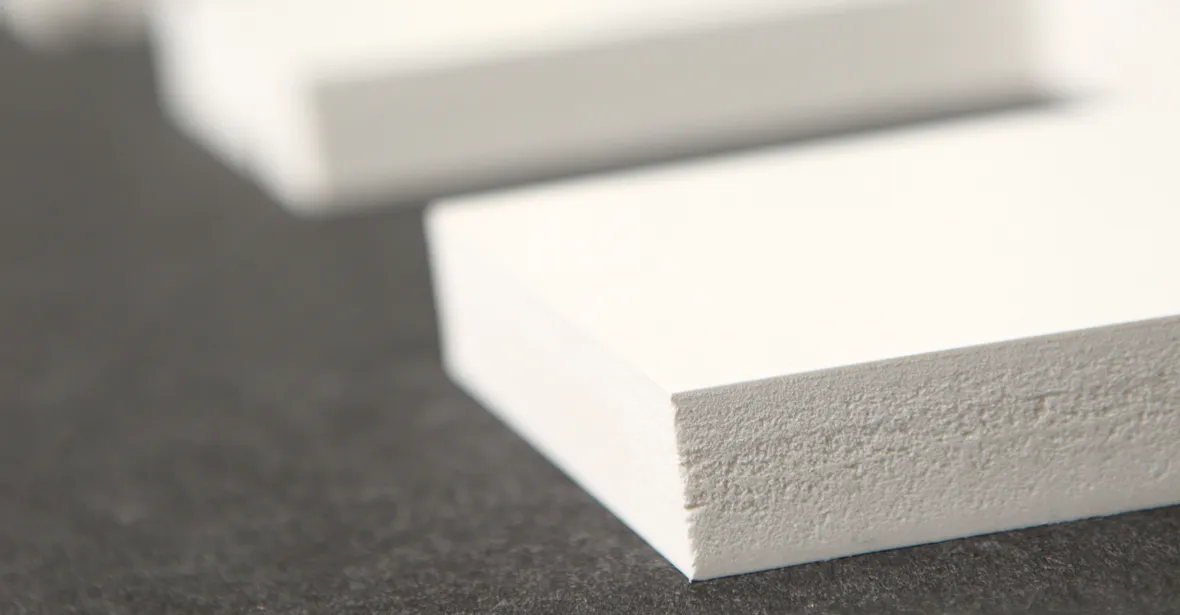 フォーム材カット