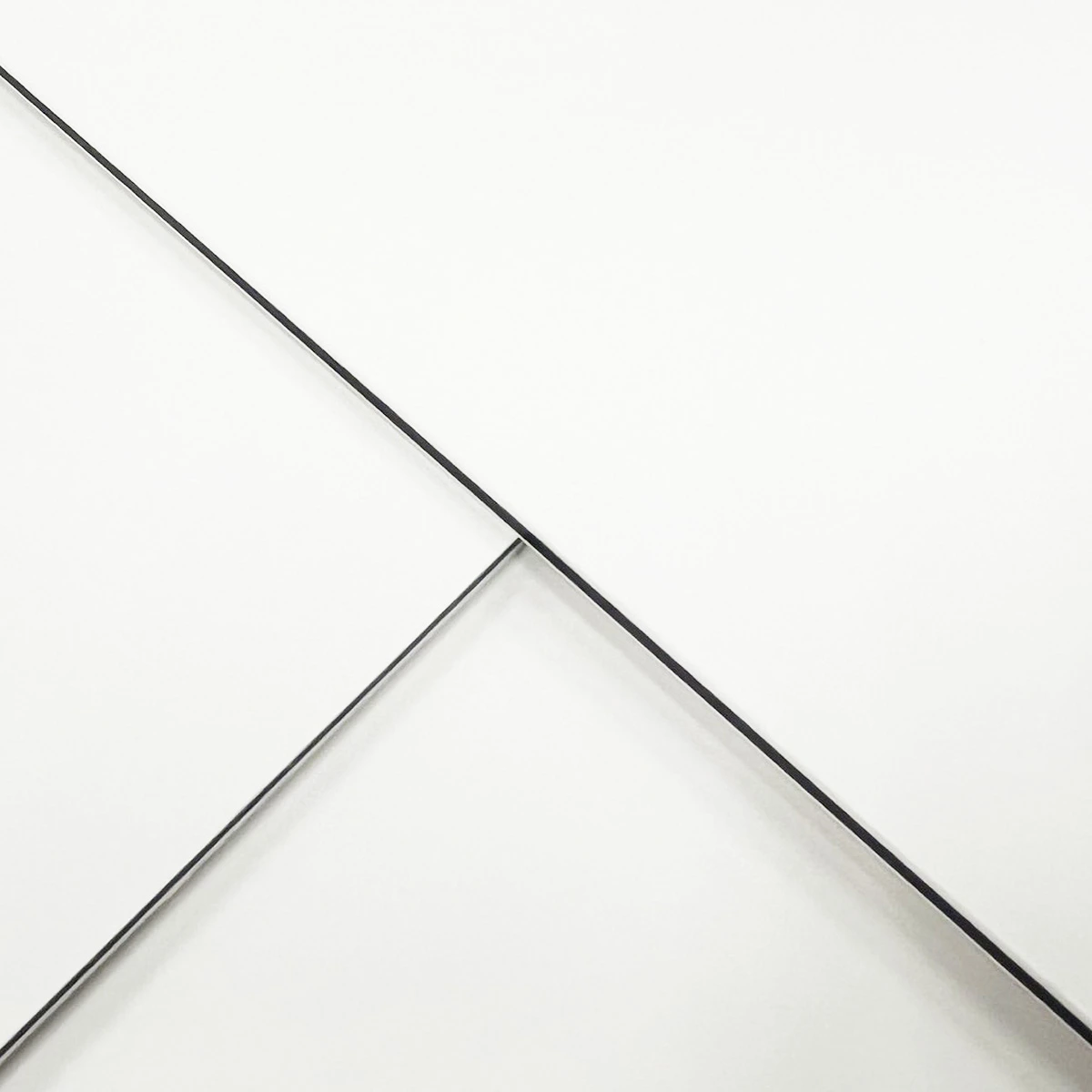 KROMAホワイトブラックホワイト_KROMA-Black-Core