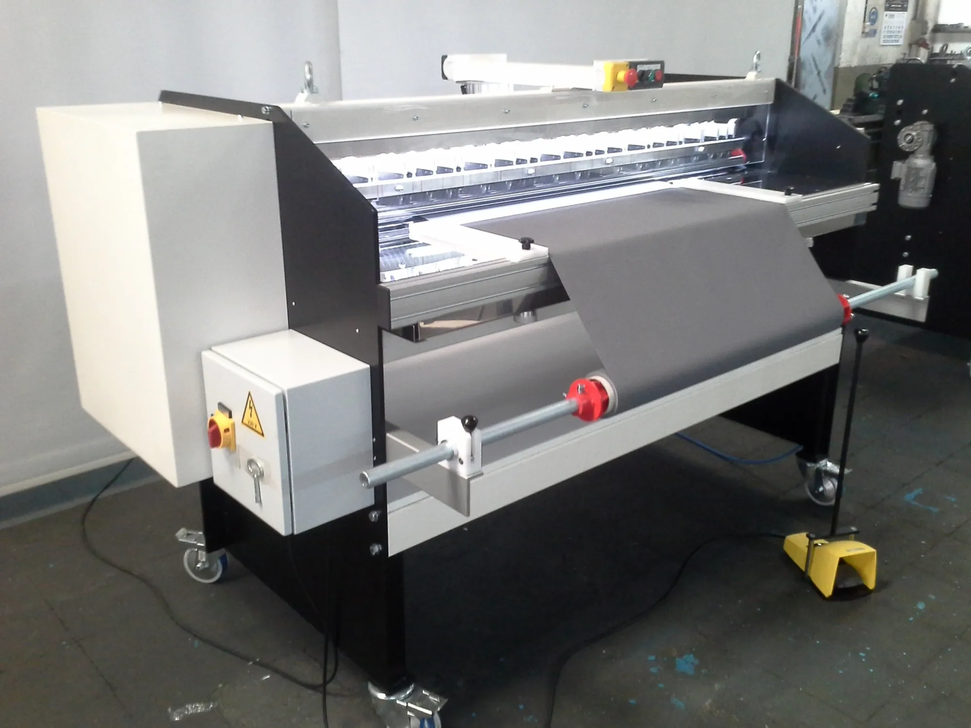 Matic Hermes 全体製品画像と扱うテキスタイル