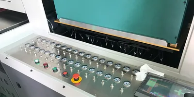 コントローラーパネルでヘッドごとの操作が可能